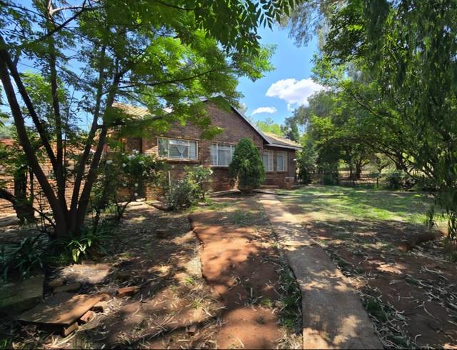 16,466M² SMALLHOLDING FOR SALE IN WALKERVILLE CENTRAL